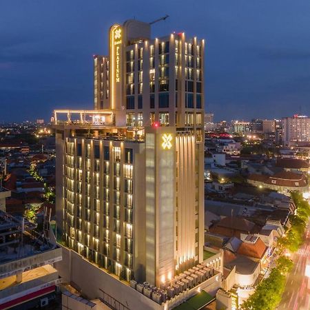 โรงแรมแพลตตินั่ม ตุนยุงัน สุราบายา ภายนอก รูปภาพ